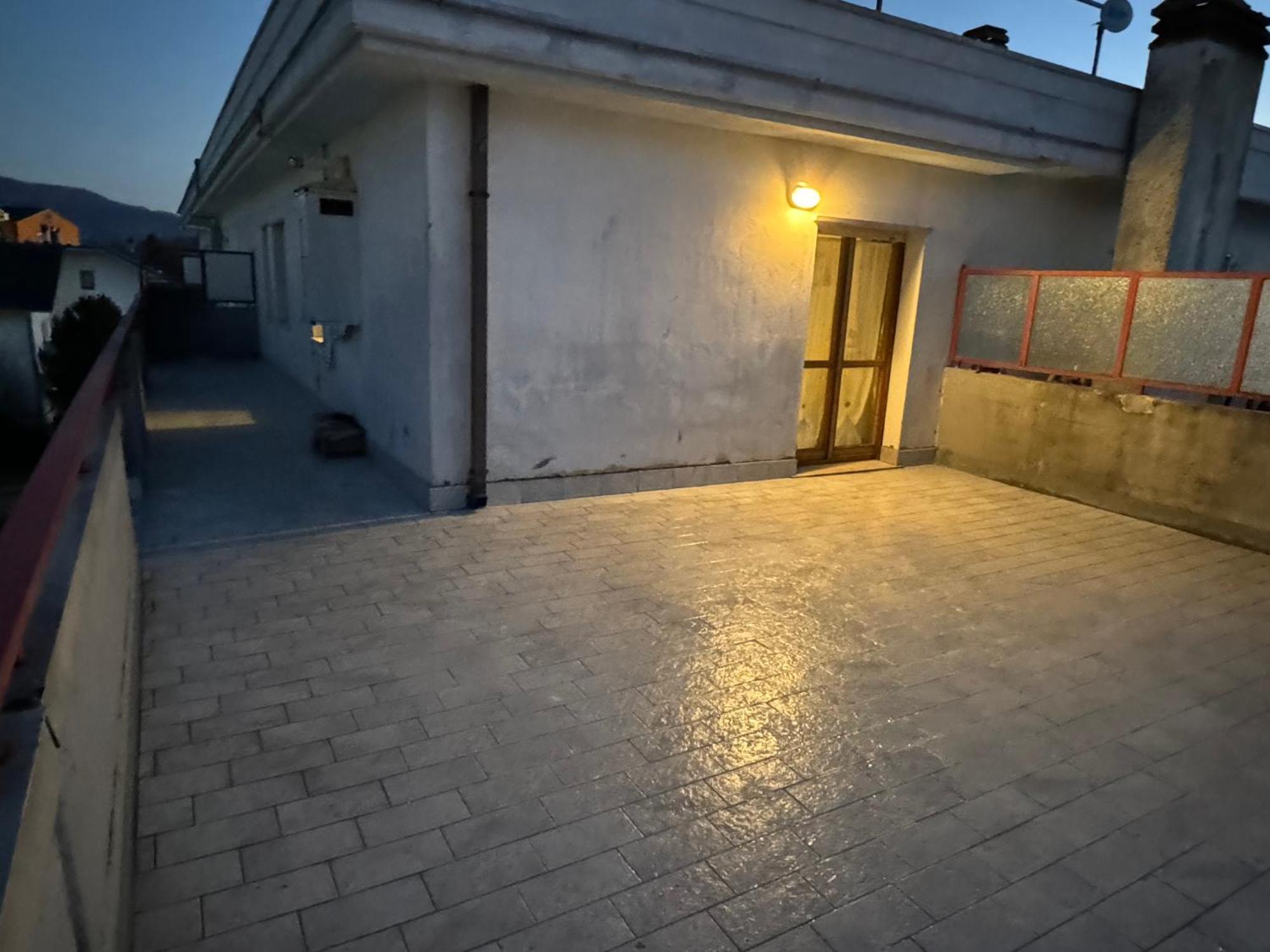 Apartament Attico - Terrazza Su Castello Castel Di Sangro Zewnętrze zdjęcie